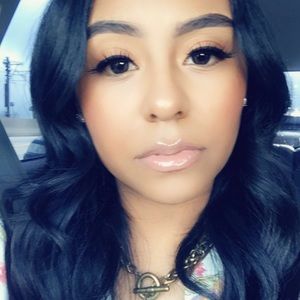 Meet your Posher, Whitney